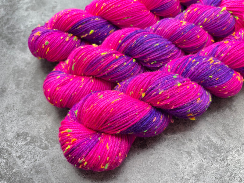 Caimito | Merino DK Neon Sprinkles