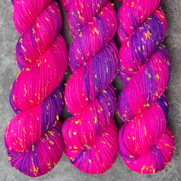 Caimito | Merino DK Neon Sprinkles